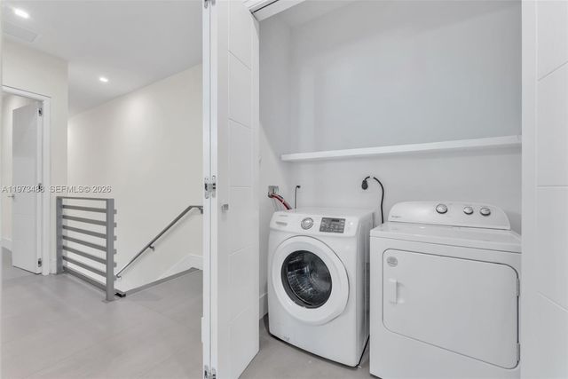 3055 Carter St 3055, Miami, FL 33133