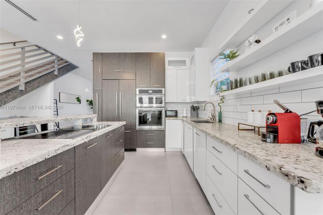 3055 Carter St 3055, Miami, FL 33133