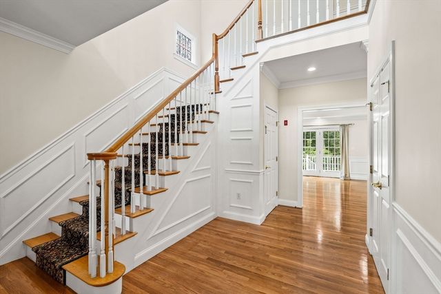6 Hazel Rd, Lexington, MA 02420
