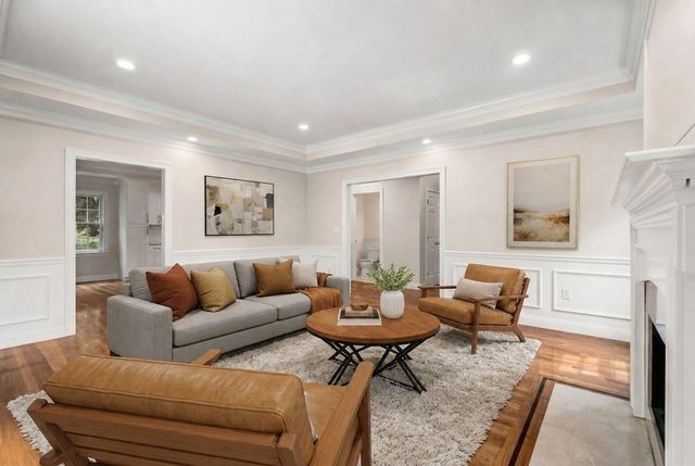 6 Hazel Rd, Lexington, MA 02420