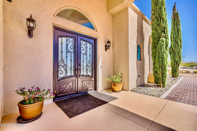 5545 Via Segura, Las Cruces, NM 88011