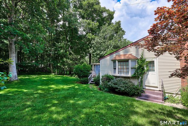 14 Richard Lane, Prospect, CT 06712