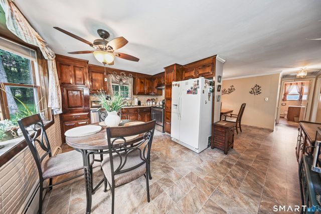 14 Richard Lane, Prospect, CT 06712