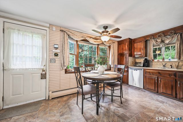 14 Richard Lane, Prospect, CT 06712