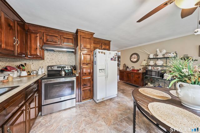 14 Richard Lane, Prospect, CT 06712