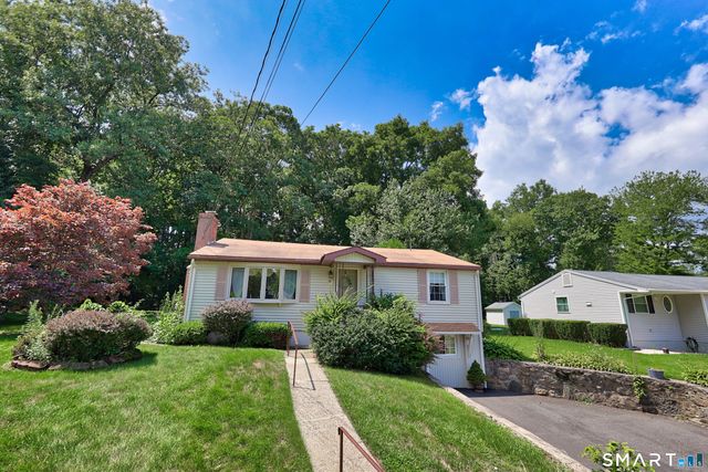 14 Richard Lane, Prospect, CT 06712