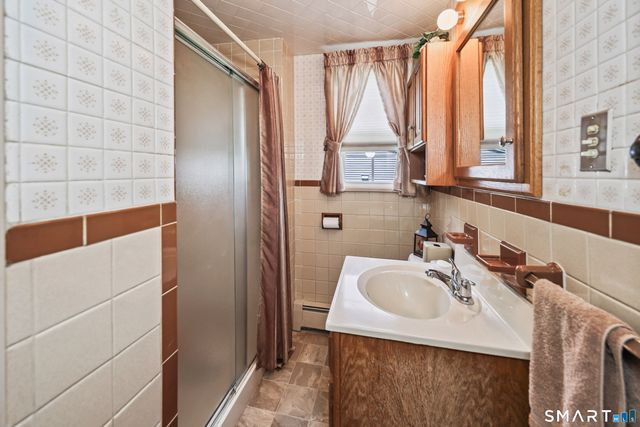 14 Richard Lane, Prospect, CT 06712