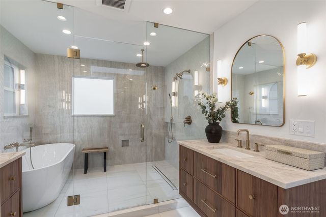 428 164th Avenue SE, Bellevue, WA 98008