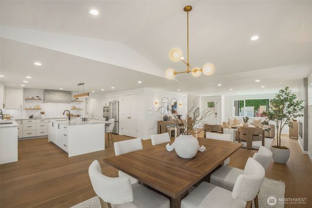 428 164th Avenue SE, Bellevue, WA 98008