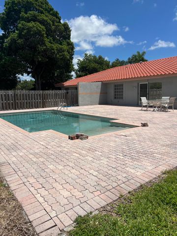 3310 NW 90th Avenue, Coral Springs, FL 33065