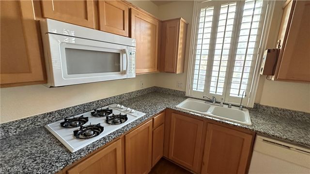 43 East Agate Avenue 203, Las Vegas, NV 89123