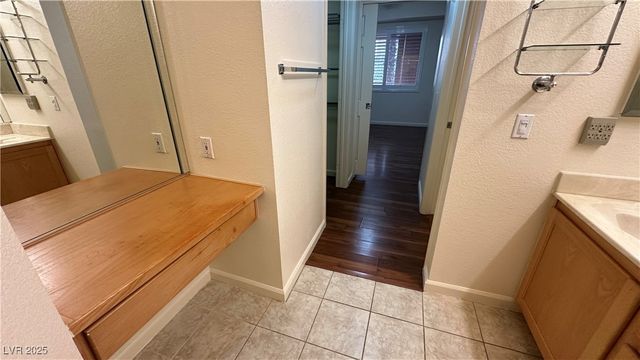 43 East Agate Avenue 203, Las Vegas, NV 89123