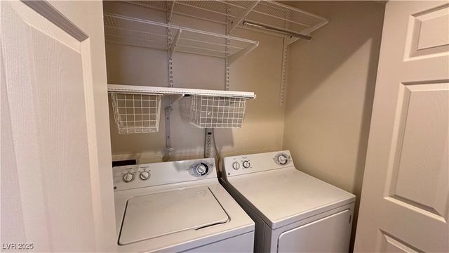 43 East Agate Avenue 203, Las Vegas, NV 89123