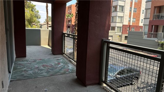 43 East Agate Avenue 203, Las Vegas, NV 89123