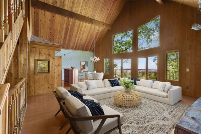 28992 Banff Dr, Lake Arrowhead, CA 92352