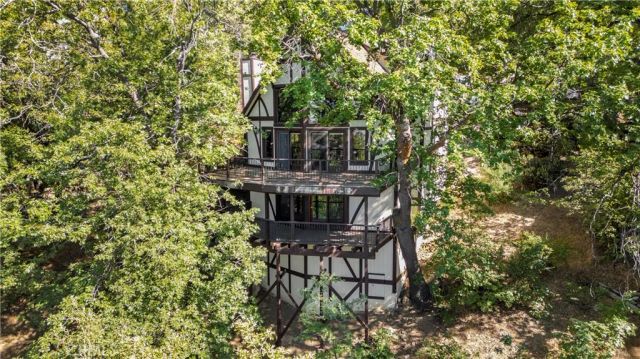 28992 Banff Dr, Lake Arrowhead, CA 92352