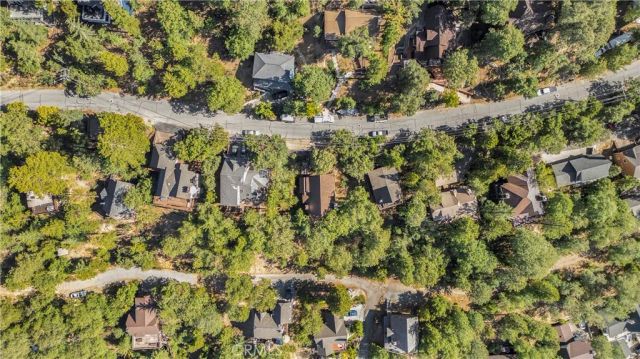 28992 Banff Dr, Lake Arrowhead, CA 92352