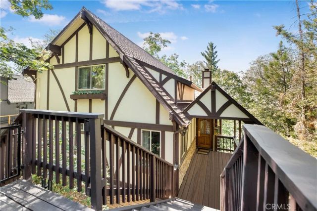 28992 Banff Dr, Lake Arrowhead, CA 92352