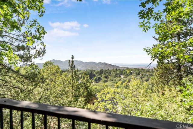 28992 Banff Dr, Lake Arrowhead, CA 92352