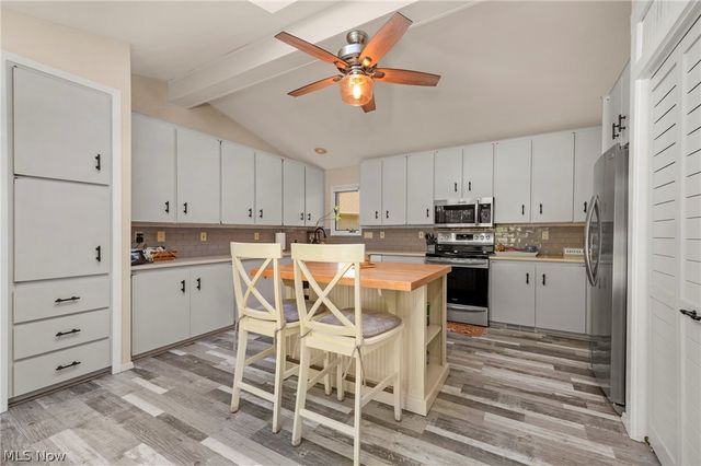 33125 Cedar Branch Circle, North Ridgeville, OH 44039