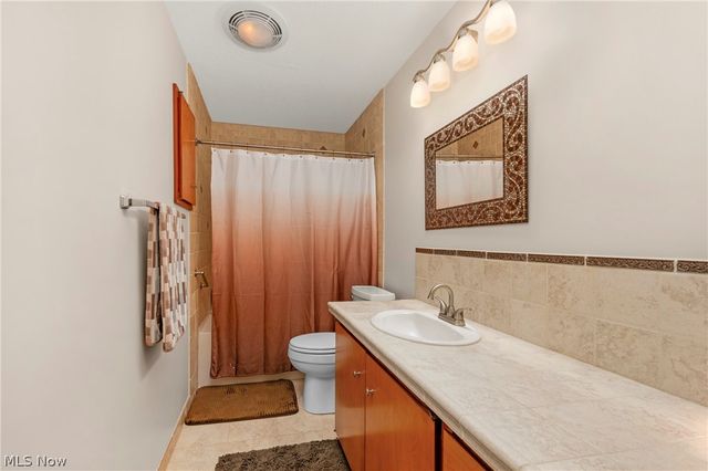 33125 Cedar Branch Circle, North Ridgeville, OH 44039