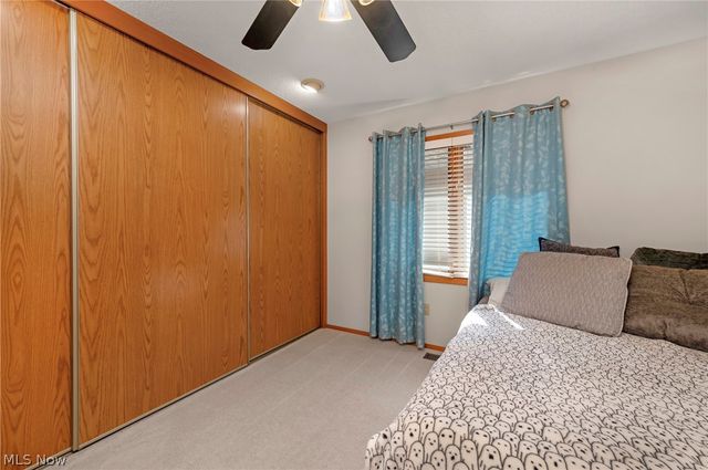 33125 Cedar Branch Circle, North Ridgeville, OH 44039
