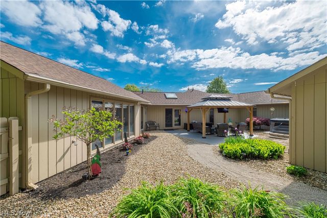 33125 Cedar Branch Circle, North Ridgeville, OH 44039