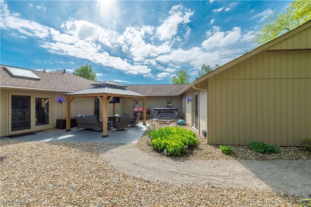33125 Cedar Branch Circle, North Ridgeville, OH 44039