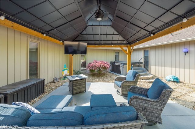 33125 Cedar Branch Circle, North Ridgeville, OH 44039