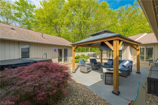 33125 Cedar Branch Circle, North Ridgeville, OH 44039