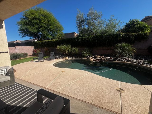 4906 E Hamblin Drive, Phoenix, AZ 85054