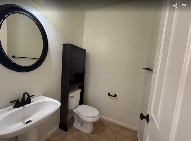 4906 E Hamblin Drive, Phoenix, AZ 85054