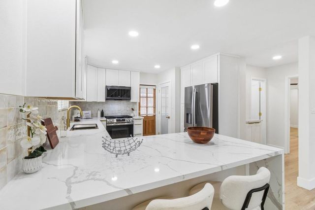 3646 Curlew Street, San Diego, CA 92103