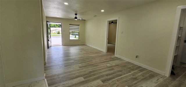 614 E Farmers Road, Seagoville, TX 75159