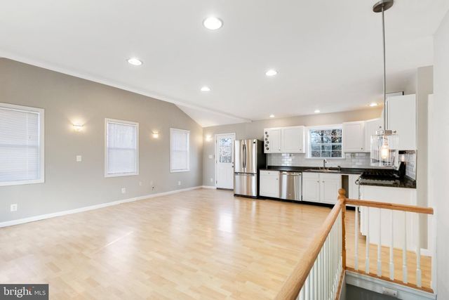 6341 DOGWOOD PL, Falls Church, VA 22041
