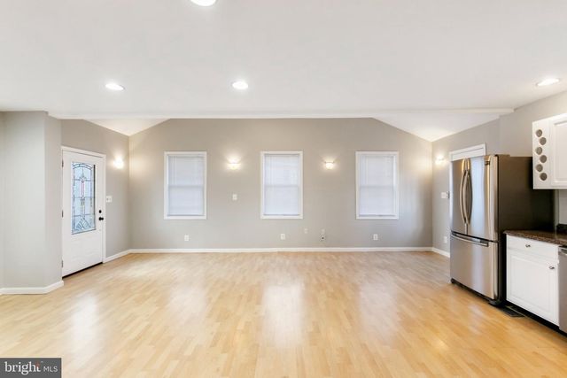 6341 DOGWOOD PL, Falls Church, VA 22041