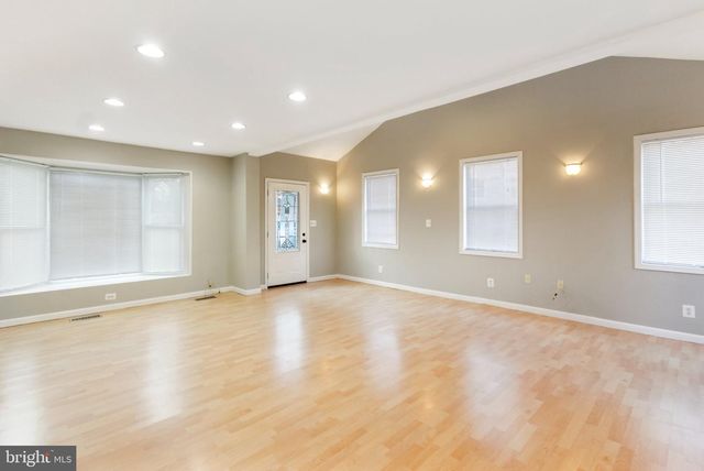 6341 DOGWOOD PL, Falls Church, VA 22041