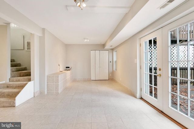 6341 DOGWOOD PL, Falls Church, VA 22041