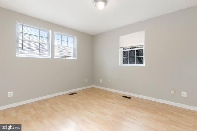 6341 DOGWOOD PL, Falls Church, VA 22041
