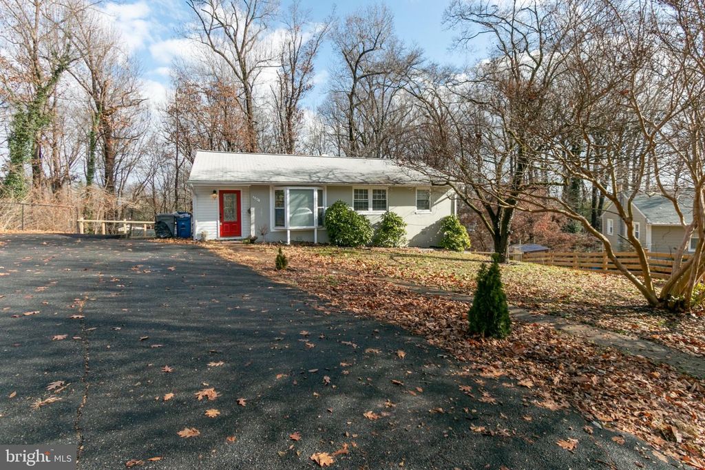 6341 DOGWOOD PL, Falls Church, VA 22041