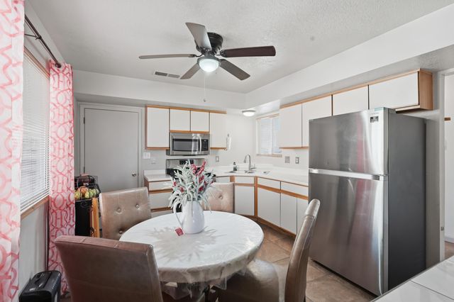 1156 Sand Dune Road NE, Rio Rancho, NM 87144