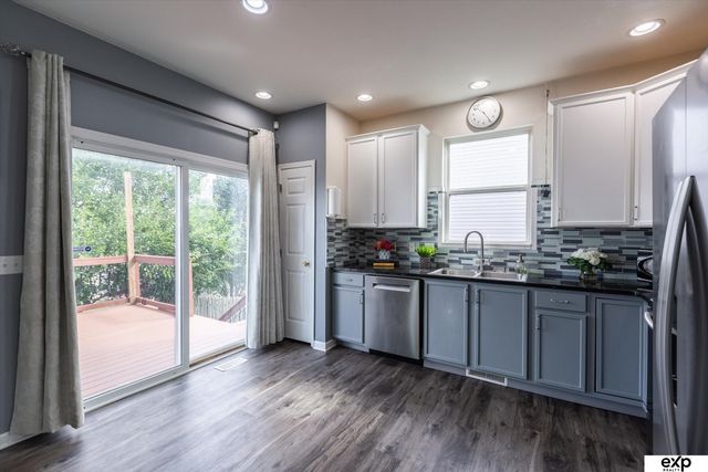 8809 S 167th Street, Omaha, NE 68136