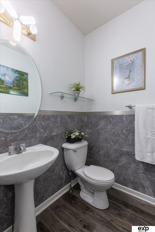 8809 S 167th Street, Omaha, NE 68136