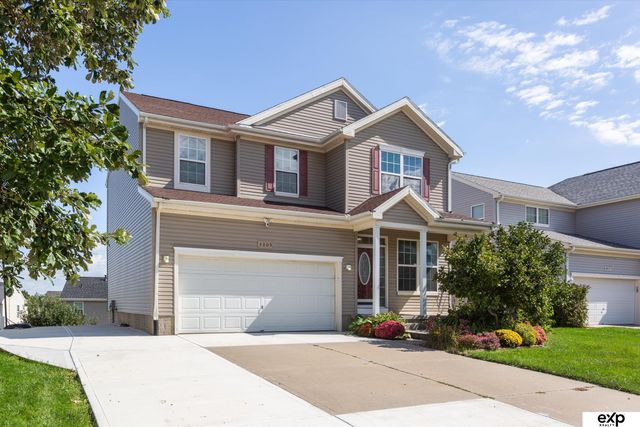 8809 S 167th Street, Omaha, NE 68136