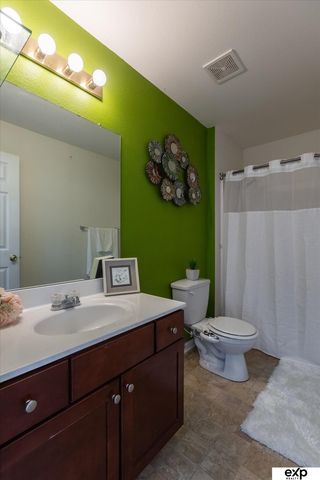 8809 S 167th Street, Omaha, NE 68136