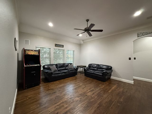 717 Lonesome Prairie Trail, Haslet, TX 76052