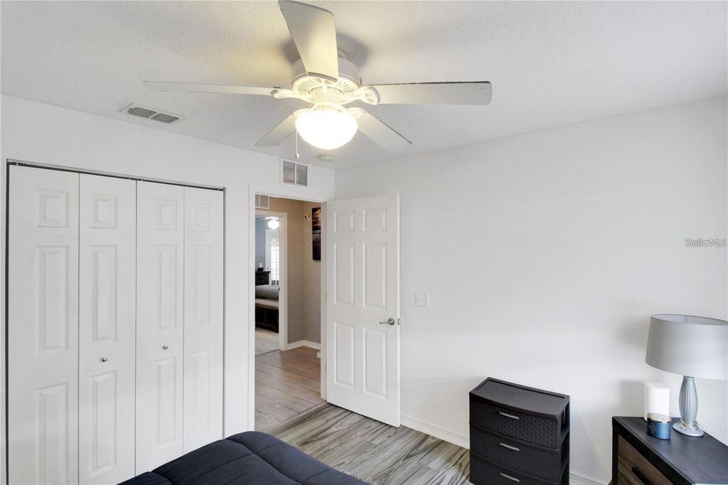 Image 15 of property listing at 15427 WINTER BREEZE LANE, Wimauma, FL 33598