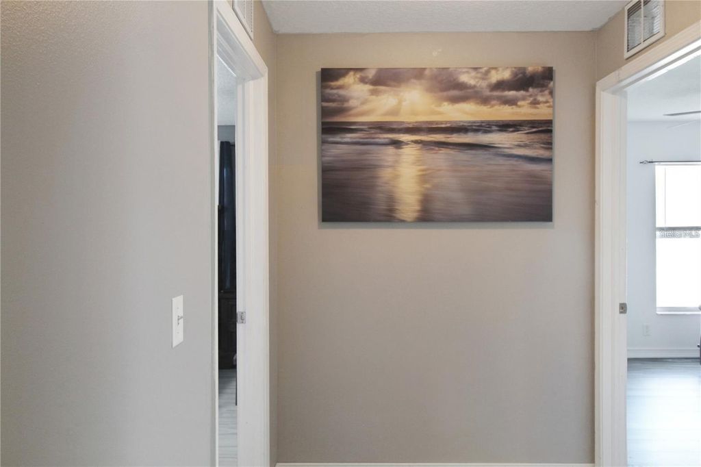 Image 16 of property listing at 15427 WINTER BREEZE LANE, Wimauma, FL 33598