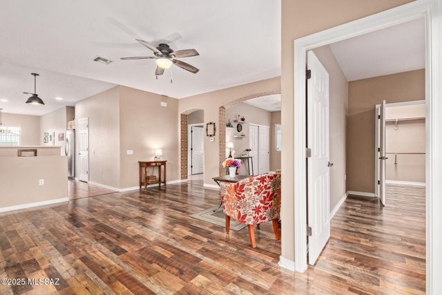 204 W Calle Media Luz, Sahuarita, AZ 85629