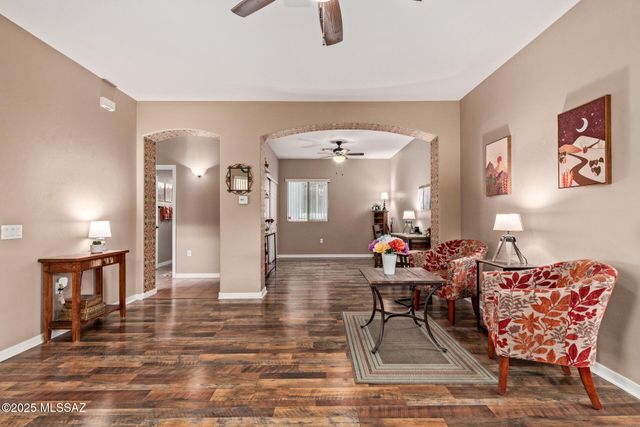 204 W Calle Media Luz, Sahuarita, AZ 85629